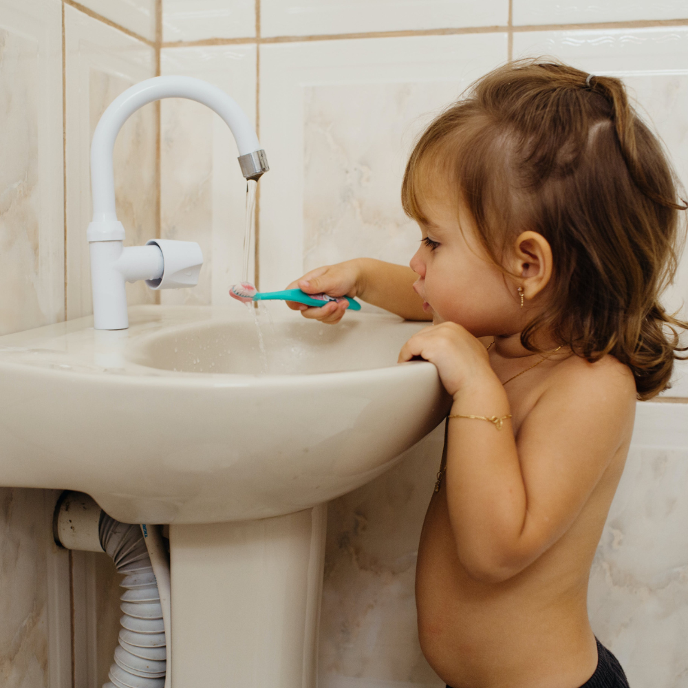 Comment apprendre à un enfant à prendre soin de lui (sans pression)