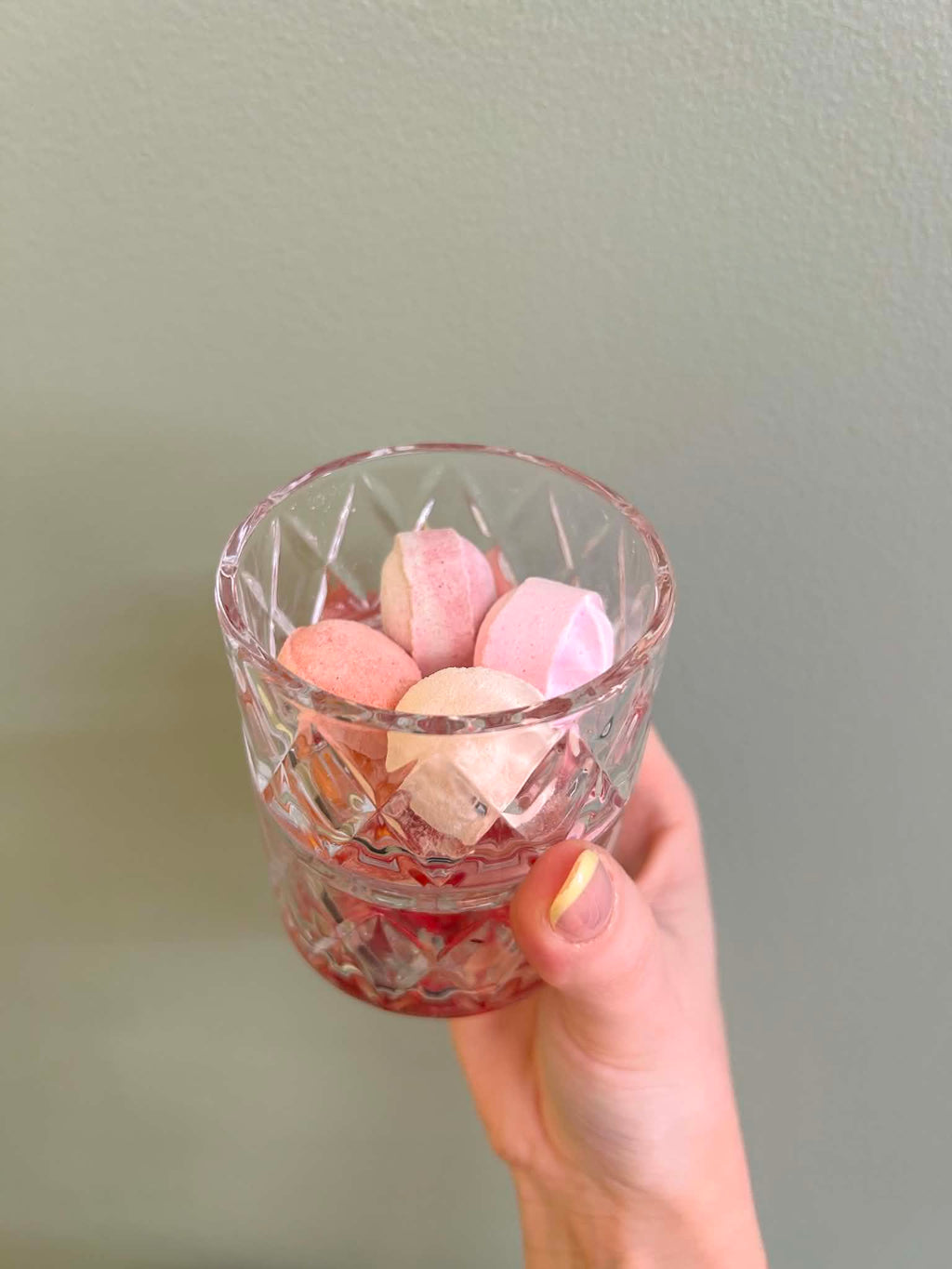 Pot en verre avec perles de bain (15 perles)