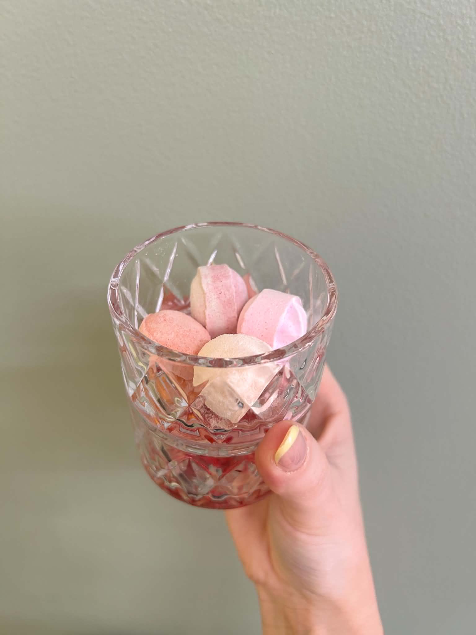 Pot en verre avec perles de bain (15 perles)