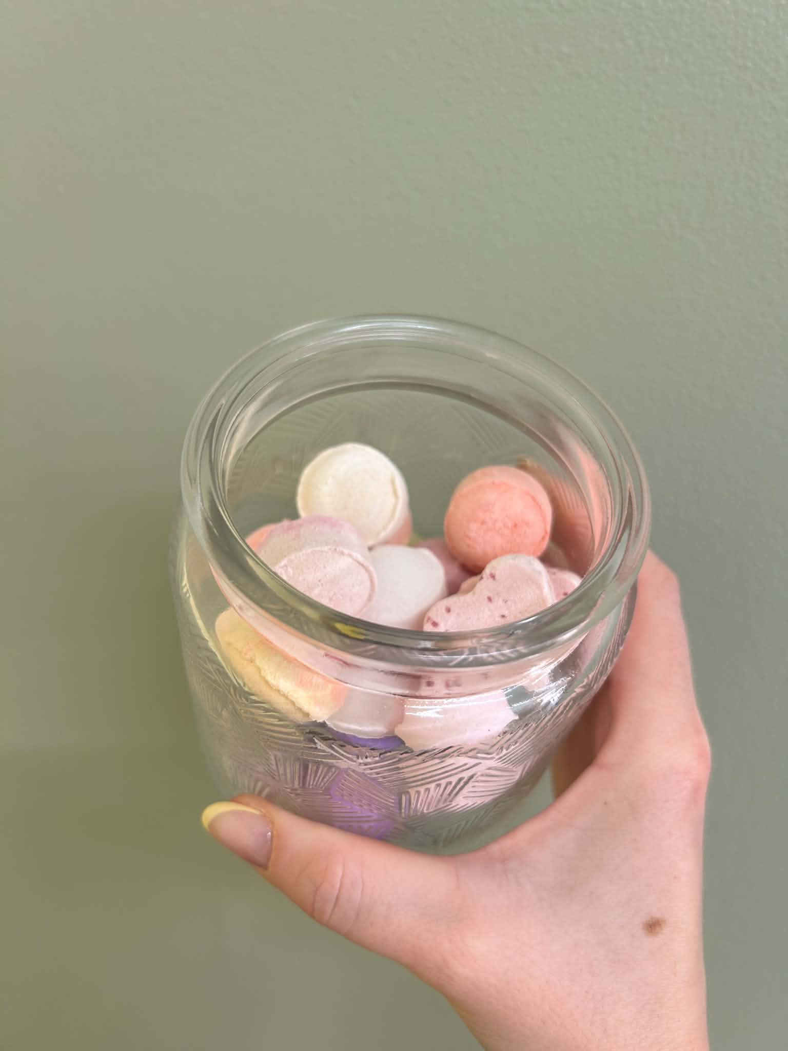 Pot en verre avec perles de bain (25 perles)