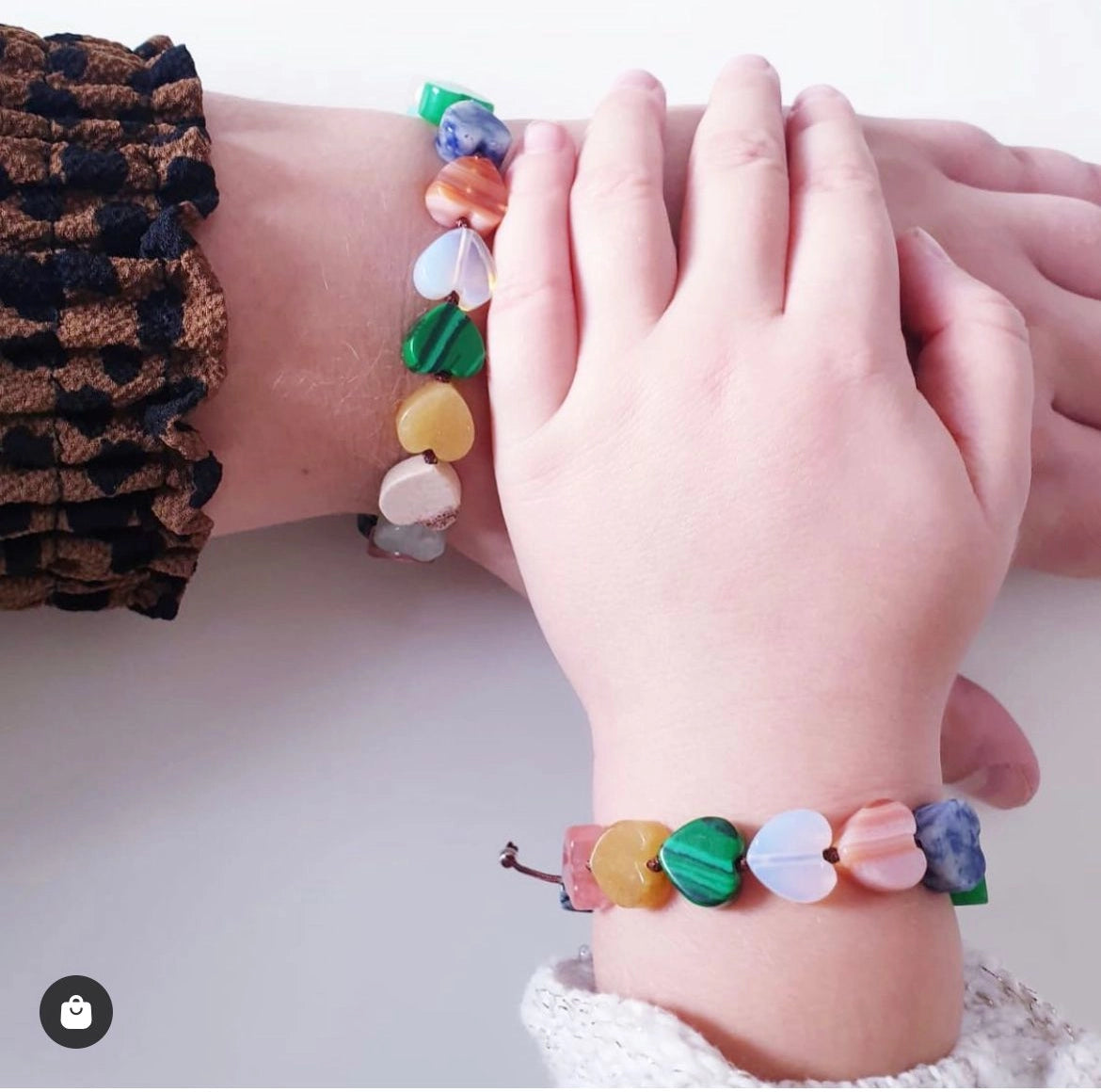 Bracelet enfants avec coeur en pierres précieuses 