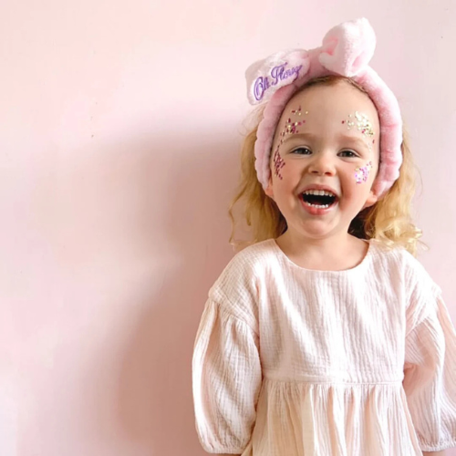 Petite fille avec des paillettes pour enfants Oh Flossy 