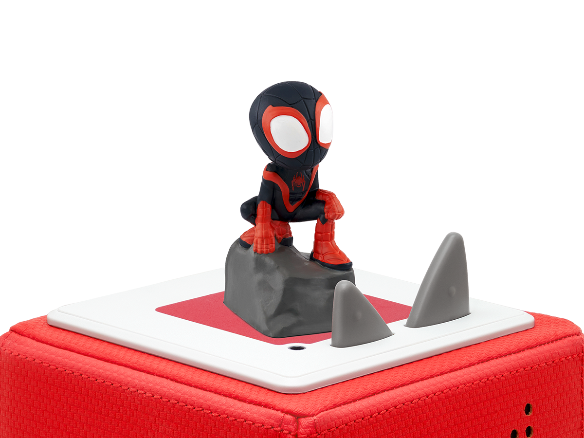 Tonie Miles Morales posé sur une Toniebox