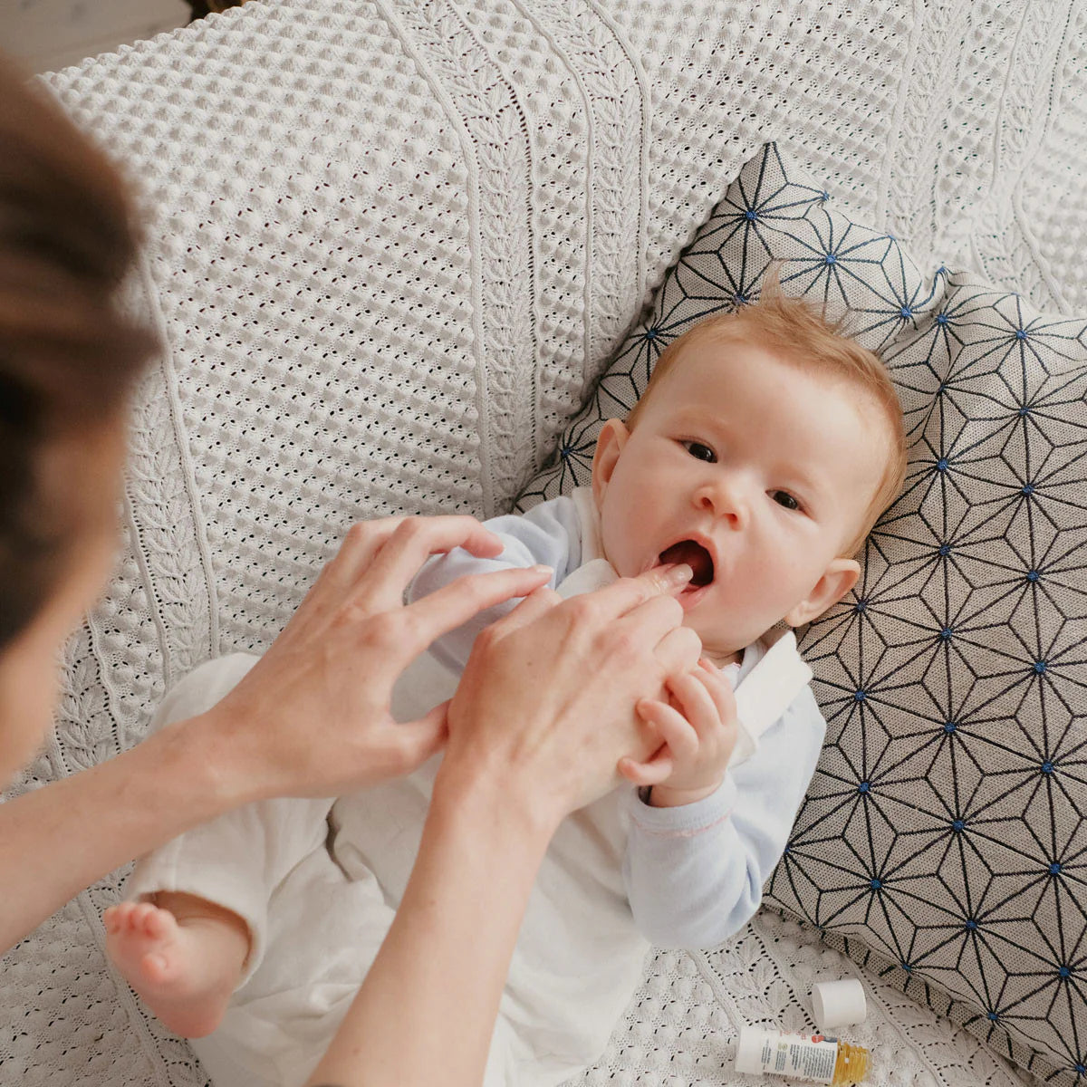 Huile qui apaise les gencives "Premières dents" dés 3 mois - NEOBULLE